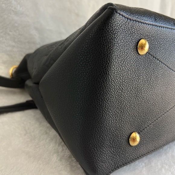 AUTHENTIC Louis Vuitton Black Empreinte Maida Hobo. M45522 - Picture 5 of 9